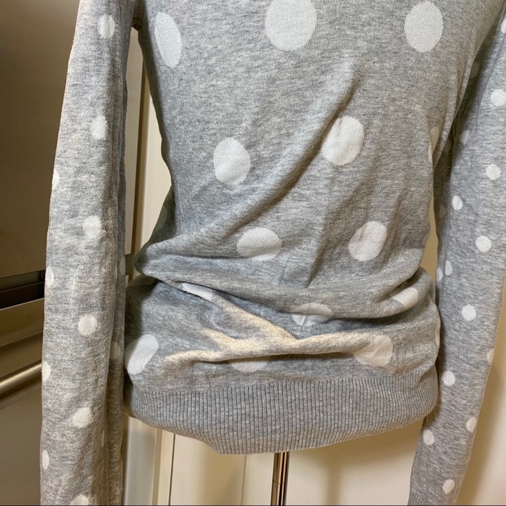 Express Reversible Crewneck Sweater - Picture 9 of 10